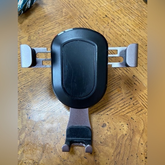 Phone holder for car - Picture 1 of 3